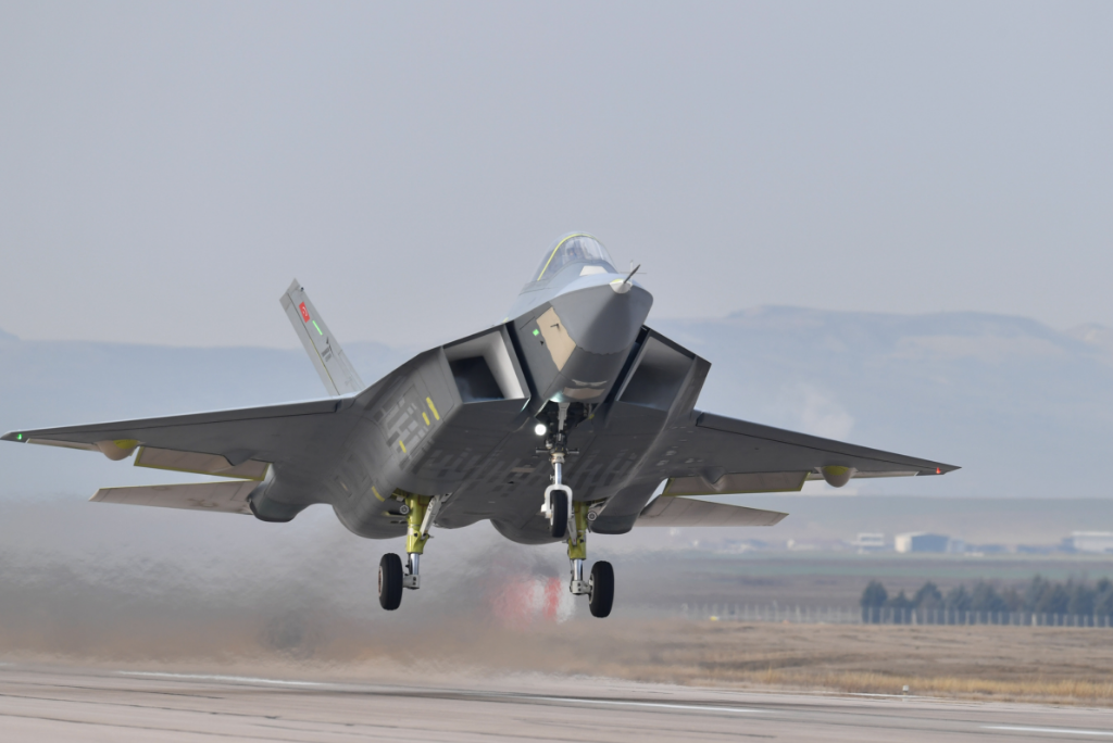 MİLLİ MUHARİP UÇAK KAAN İLK UÇUŞUNU GERÇEKLEŞTİRDİ.png